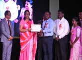 பிரதமர் மட்டக்களப்பு பிரதேச செயலகங்களுக்கு பாராட்டு